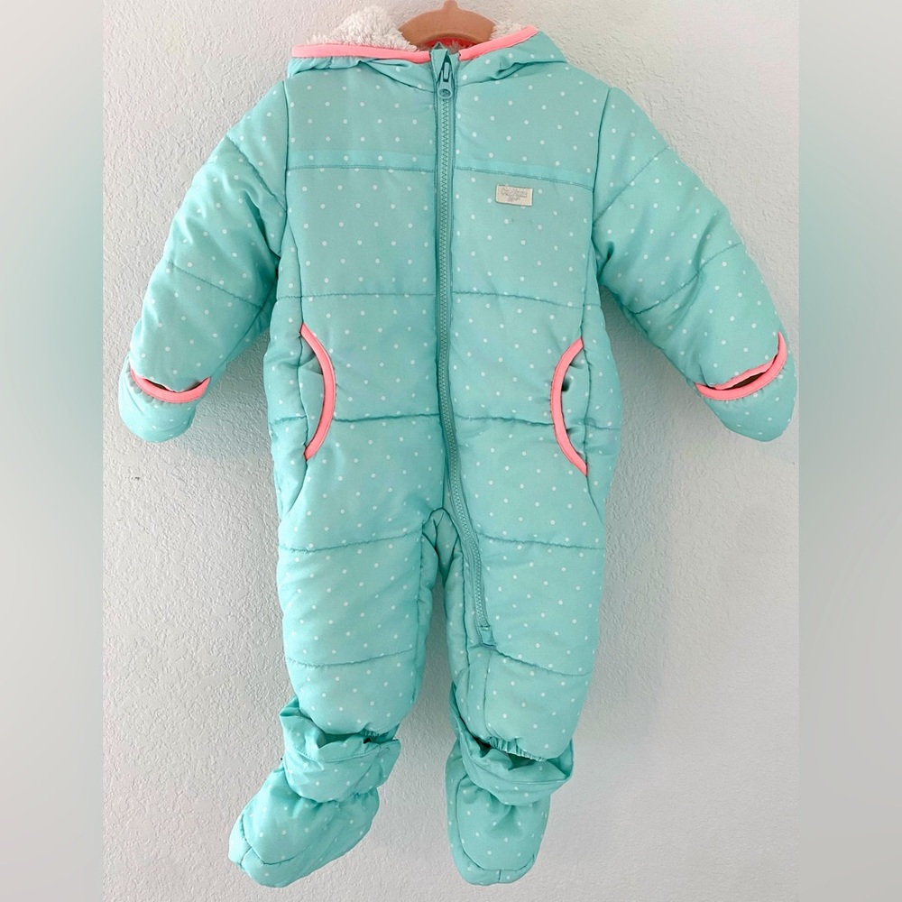 Oshkosh B’gosh girl blue poka dot hooded snowsuit. Size:18mth Great condition